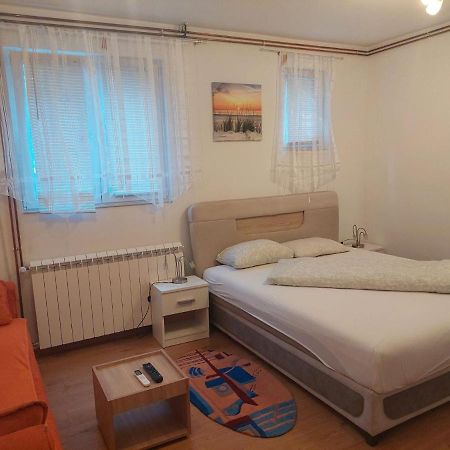 Apartman Anastasija Surčin Екстериор снимка